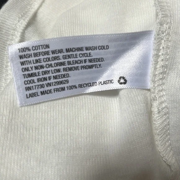 Lost in the 🔥 NWT Art Class Girls Long Sleeved 100% Cotton Tee - Picture 4 of 4